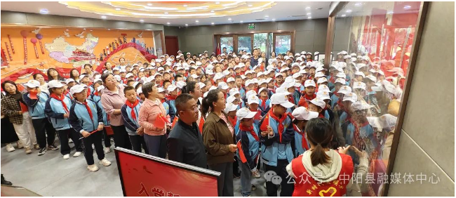 新时代文明实践中心联合中小学、幼儿园开展庆祝中华人民共和国成立75周年文明实践活动