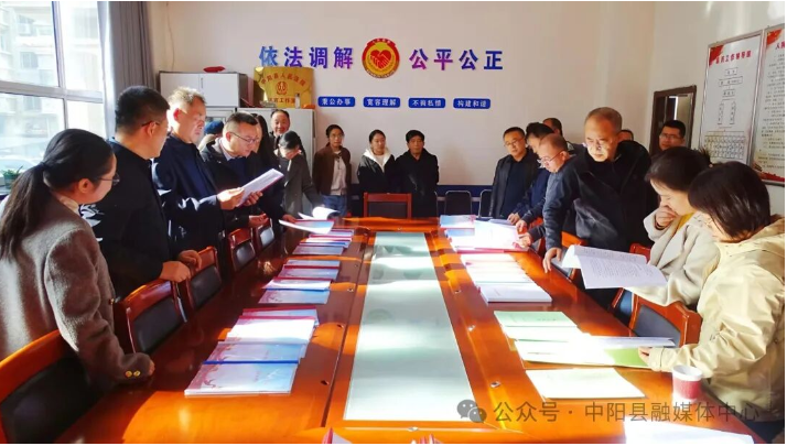 县人大常委会就“八五”普法决议落实情况 暨全县规范性文件备案审查情况进行调研