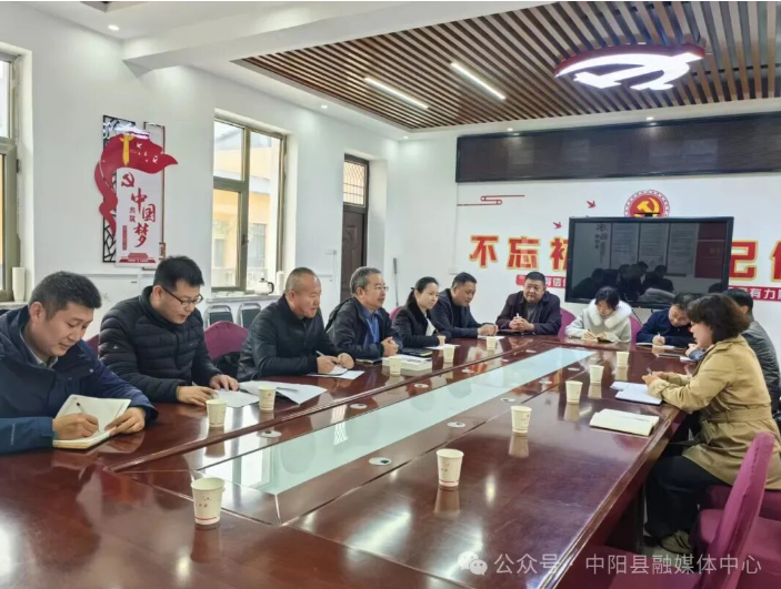 省驻县大队长隋欣哲在我县开展驻村帮扶调研并召开座谈会